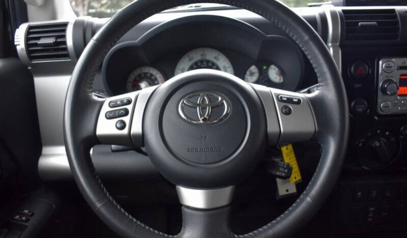 2014 Toyota FJ Cruiser full