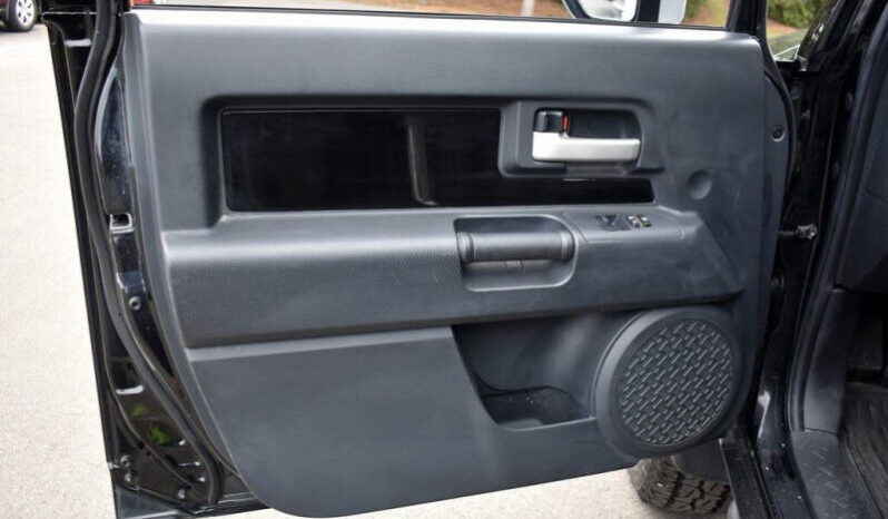 2014 Toyota FJ Cruiser full
