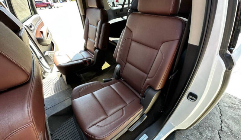 2018 Chevrolet Suburban full