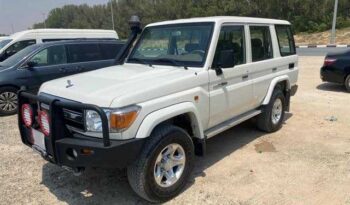 2015 TOYOTA LAND CRUISER full